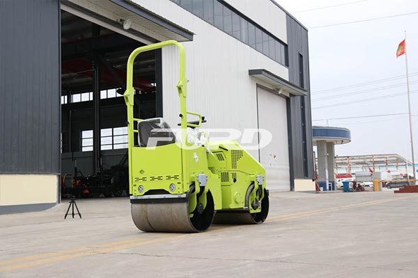 小型壓路機(jī) 小型壓路機(jī)